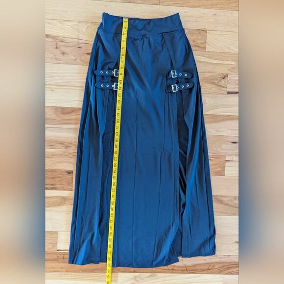 NWT Halara Buckle Skirt Size XS - Picture 6 of 6